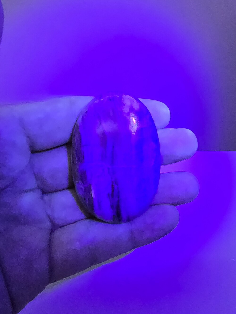 Blue Scheelite Crystal Palmstone - Picture 9 of 9